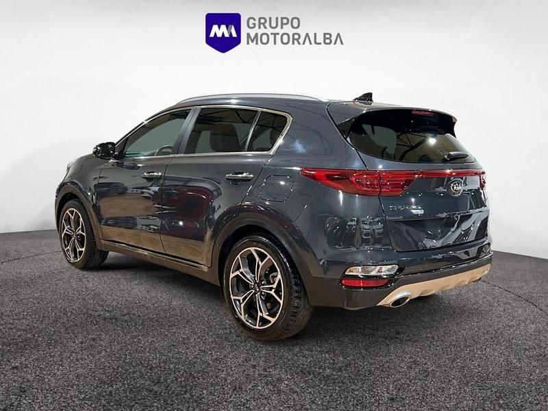 Usado Kia Sportage GT-Line 136 CV (100 kW) 2020 Gris / plata SUV
