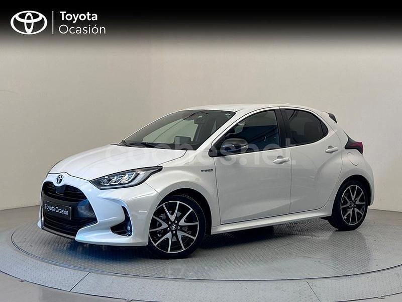 Blanco Usado 2021 Toyota Yaris Hybrid Style Berlina | 18.700 € (Precio justo) - Imagen 1/4