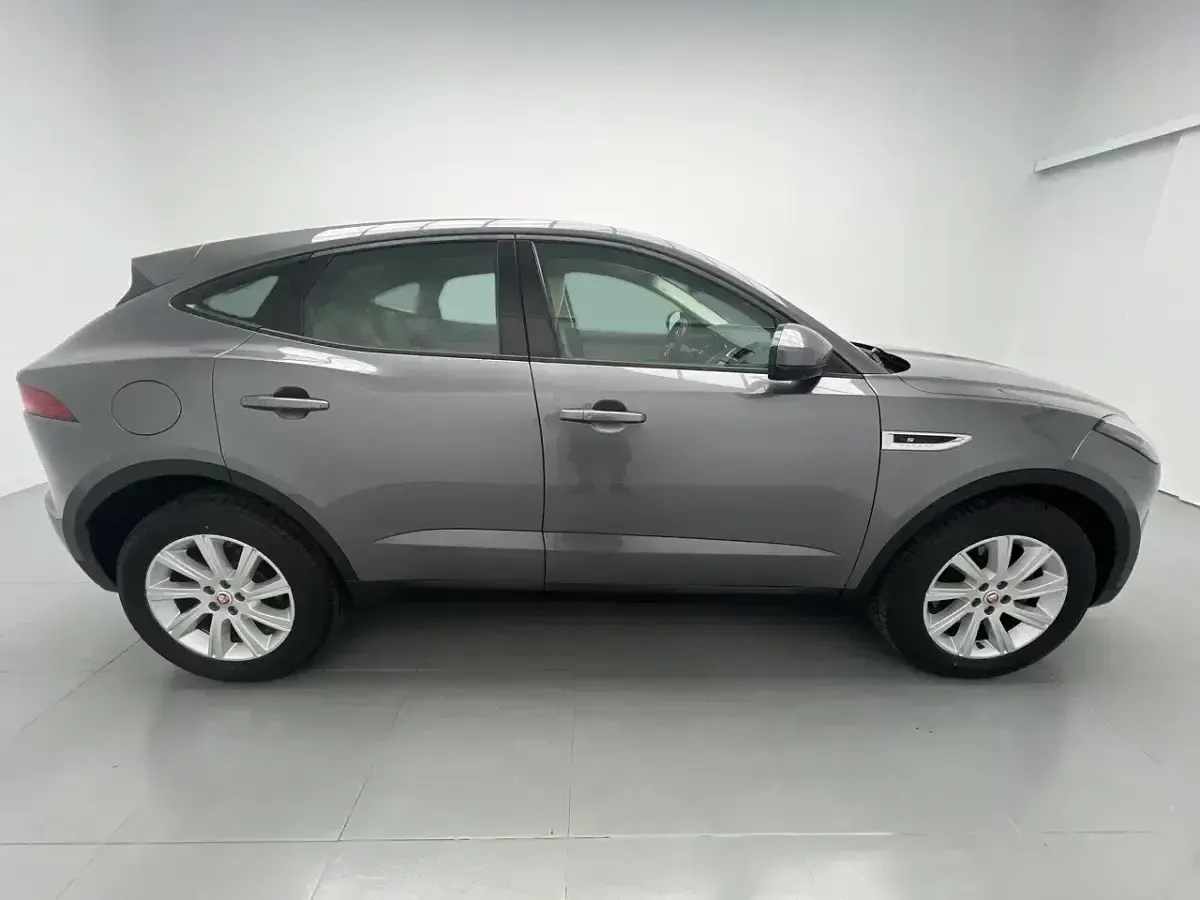 Usado Jaguar E-Pace S 240 CV (176 kW) 2020 Gris SUV