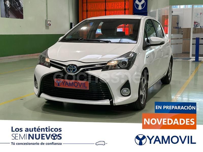 Blanco Usado 2015 Toyota Yaris Hybrid Active Berlina | 12.950 € (Precio justo) - Imagen 1/4