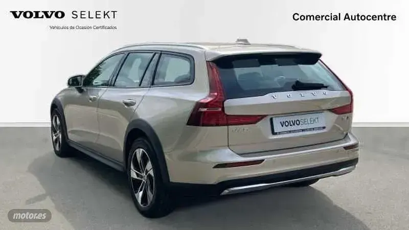 Usado Volvo V60 Core 2023 Familiar