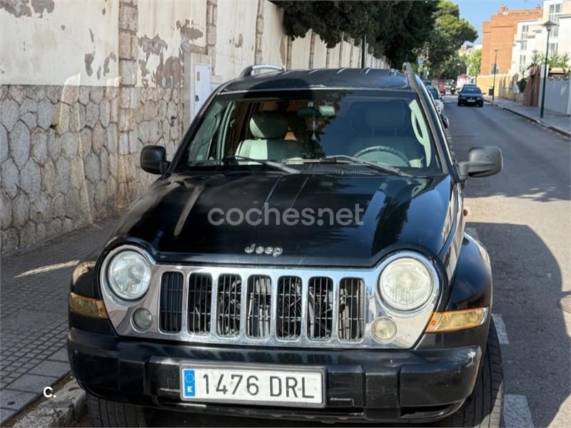 Negro Usado 2005 Jeep Cherokee Limited SUV | 8900 € (Un poco caro) - Imagen 1/4