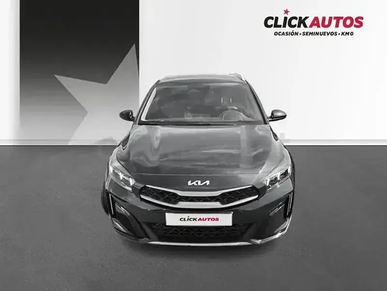 Usado Kia XCeed 100 CV (73 kW) 2024 Negro SUV