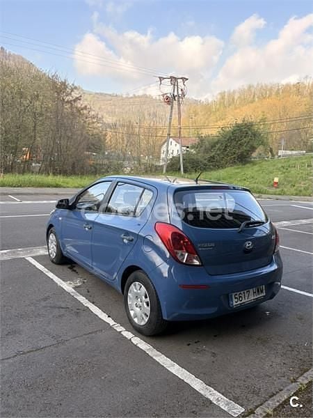 Usado Hyundai i20 85 CV (62 kW) 2014 Azul Utilitario