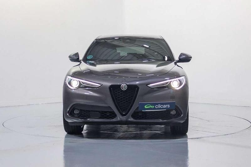 Usado Alfa Romeo Stelvio Veloce 209 CV (153 kW) 2021 Gris SUV