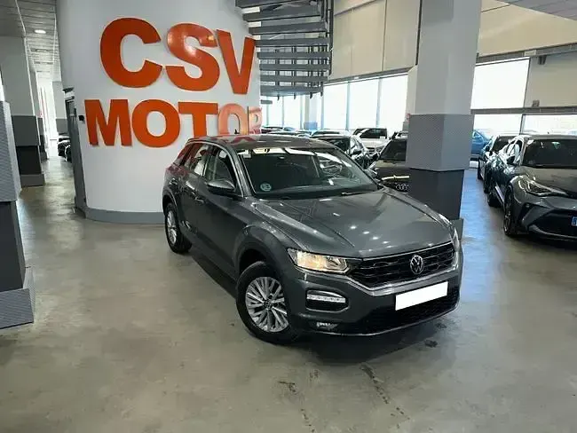Usado VW T-Roc Edition 116 CV (85 kW) 2021 Gris SUV