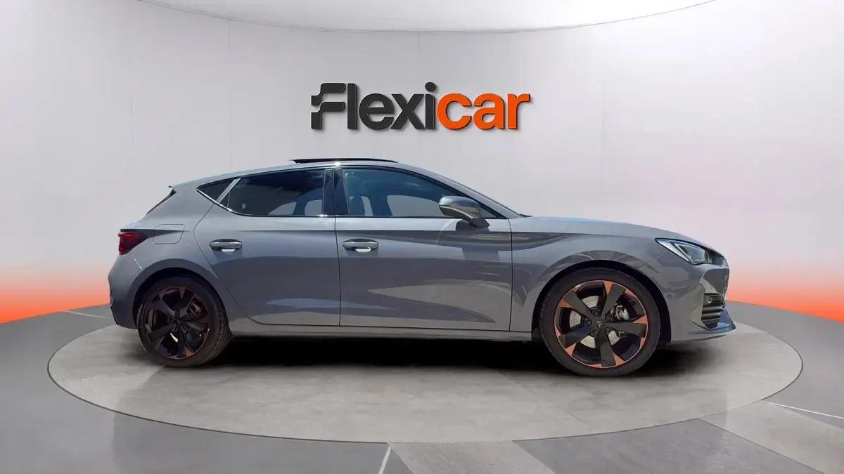 Usado Cupra Leon 150 CV (110 kW) 2022 Gris Berlina
