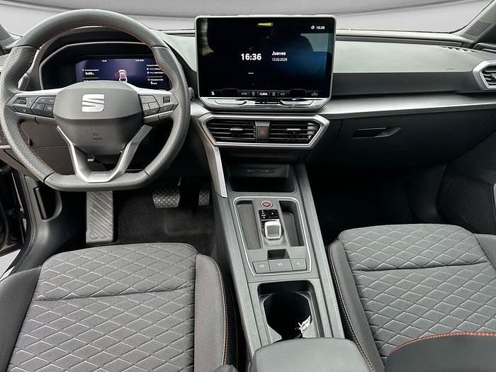 Usado Seat Leon FR 204 CV (150 kW) 2025 Gris