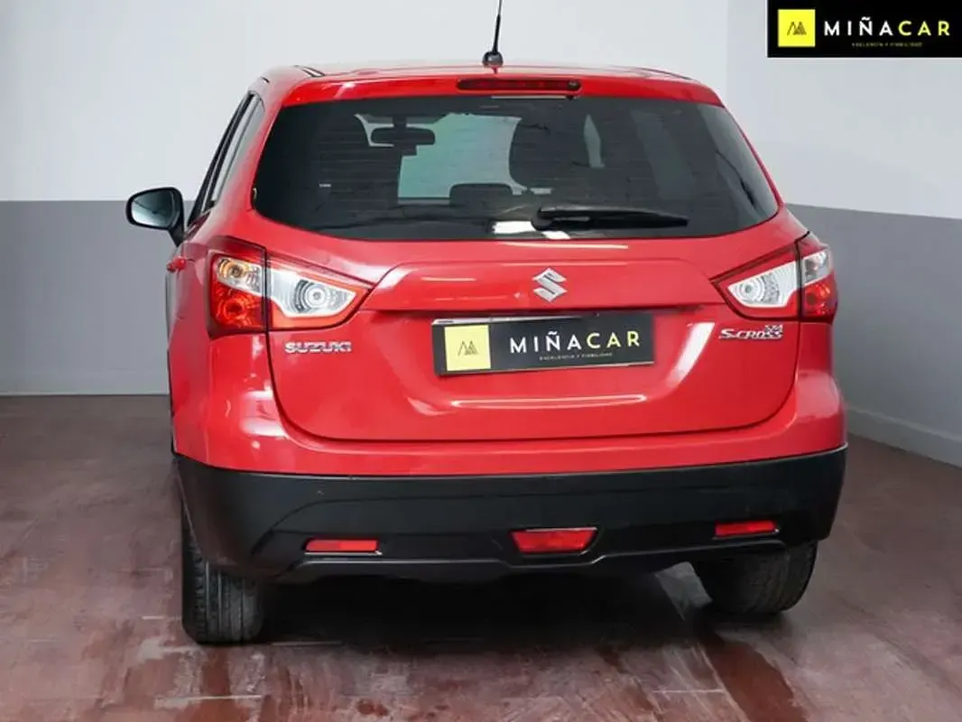 Usado Suzuki SX4 S-Cross 120 CV (88 kW) 2015 Rojo SUV