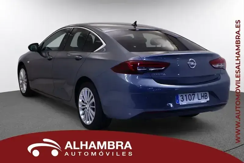 Usado Opel Insignia Innovation 136 CV (100 kW) 2020 Blanco Berlina