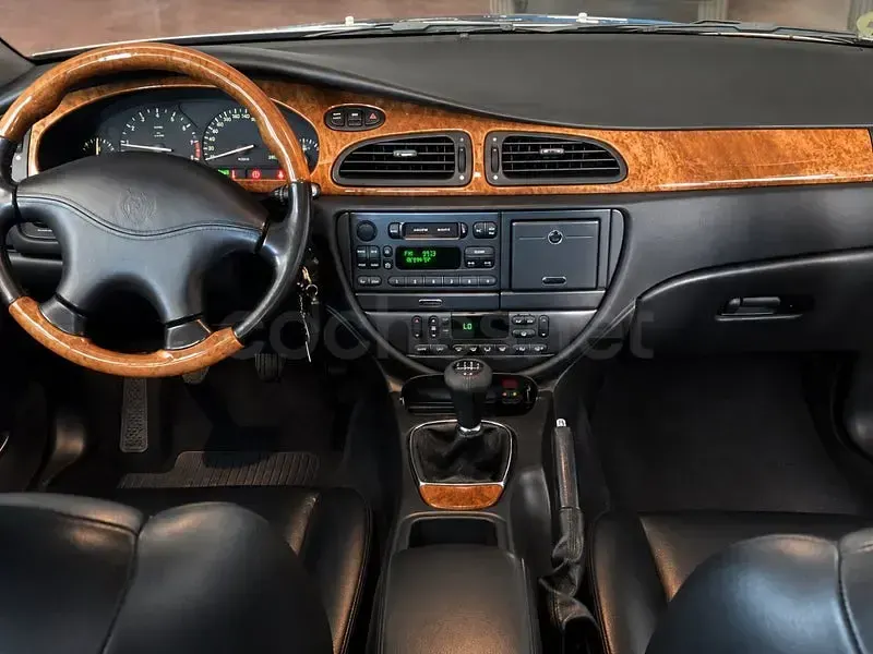 Usado Jaguar S-Type Executive 238 CV (175 kW) 2001 Gris / plata Berlina