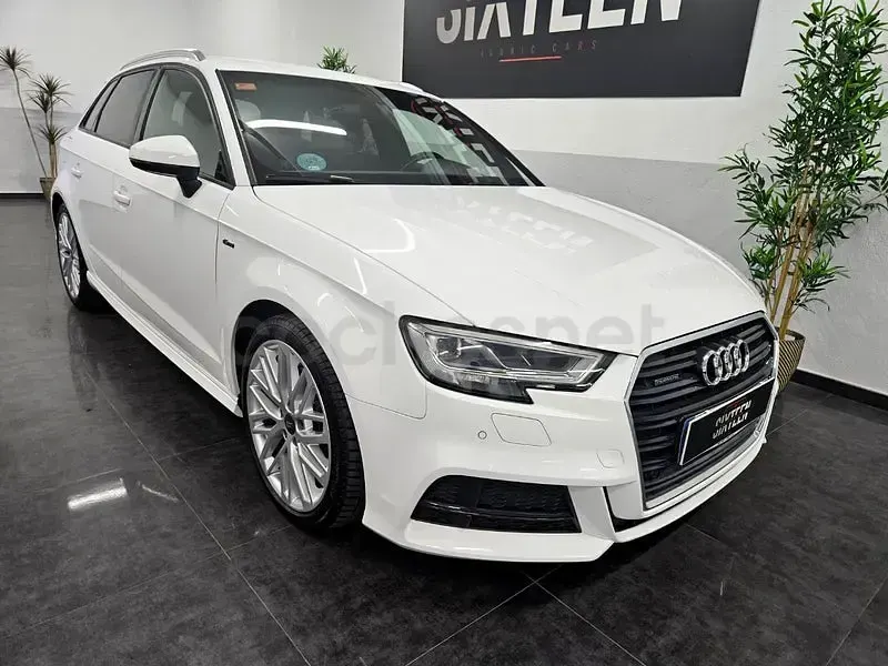 Usado Audi A3 S-Line 190 CV (139 kW) 2017 Blanco Berlina