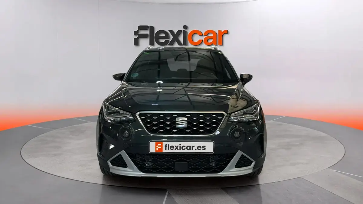 Usado Seat Arona FR 110 CV (80 kW) 2022 Negro SUV