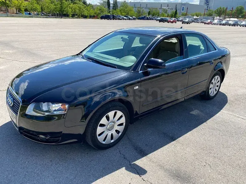Usado Audi A4 130 CV (95 kW) 2005 Negro Berlina