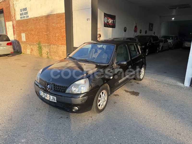 Negro Usado 2005 Renault Clio II Berlina | 1990 € (Super precio) - Imagen 1/4