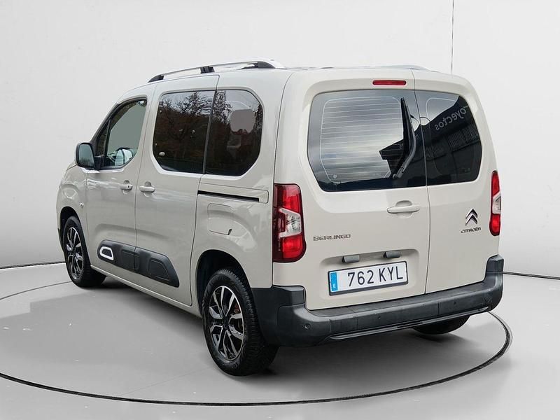 Usado Citroën Berlingo Feel 131 CV (96 kW) 2019 Gris Monovolumen