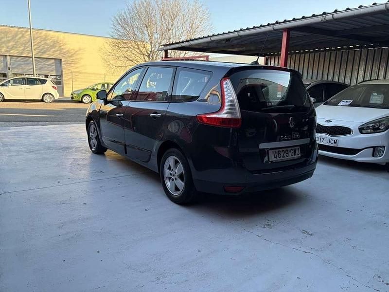Usado Renault Grand Scénic III 106 CV (77 kW) 2010 Gris Monovolumen
