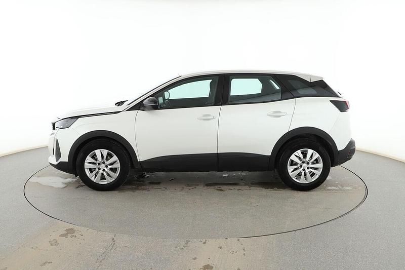 Usado Peugeot 3008 Active 131 CV (96 kW) 2023 Blanco SUV