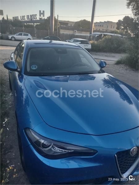 Azul Usado 2019 Alfa Romeo Giulia Veloce Berlina | 23.000 € (Buen precio) - Imagen 1/4