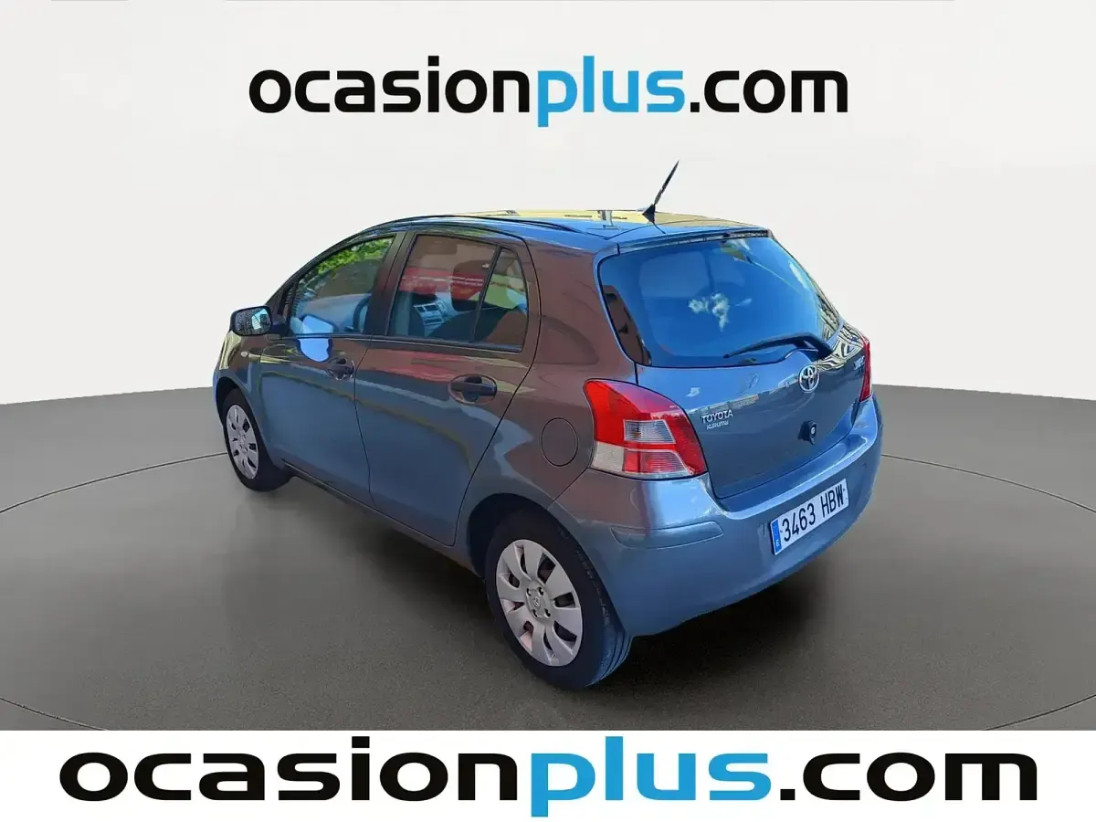 Używany Toyota Yaris Live 69 KM (50 kW) 2011 Szary Hatchback