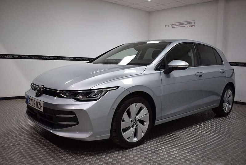 Usado VW Golf VIII 116 CV (85 kW) 2025 Gris Utilitario
