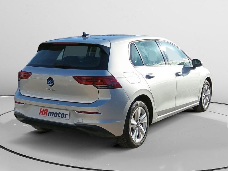 Usado VW Golf VIII Life 111 CV (81 kW) 2022 Blanco Utilitario