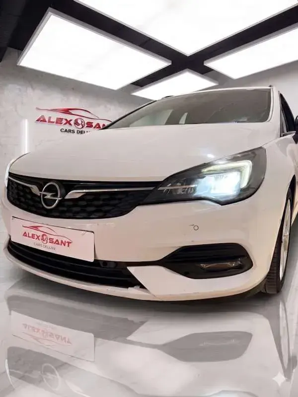 Usado Opel Astra S 131 CV (96 kW) 2022 Blanco Utilitario