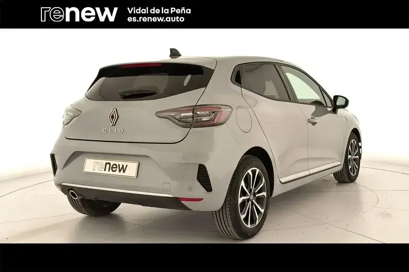 Usado Renault Clio V Techno 100 CV (73 kW) 2025 Gris Berlina