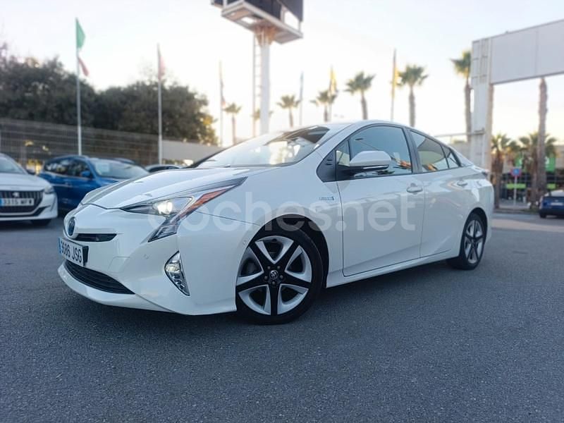 Usado Toyota Prius Advance 136 CV (100 kW) 2016 Blanco Berlina