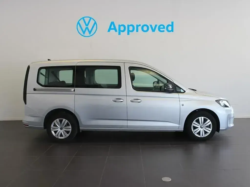 Usado VW Caddy Maxi 116 CV (85 kW) 2025 Gris Monovolumen