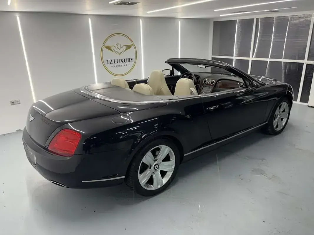 Usado Bentley Continental GT Convertible 559 CV (411 kW) 2007 Negro Descapotable