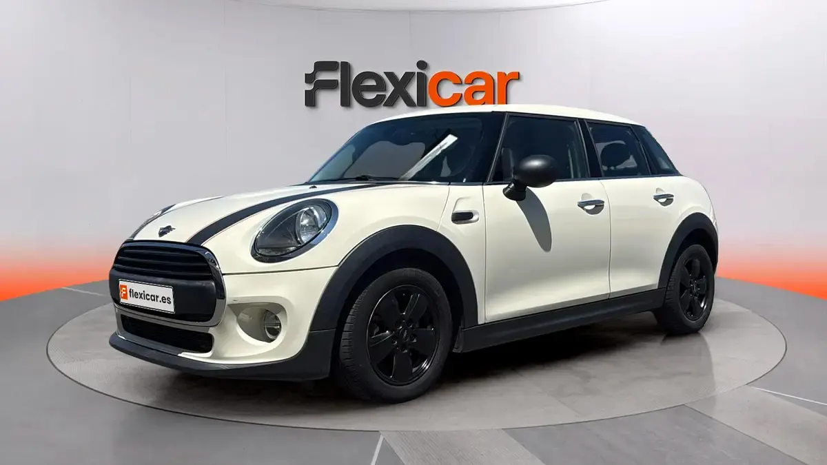 Usado Mini ONE 102 CV (75 kW) 2018 Beige Utilitario