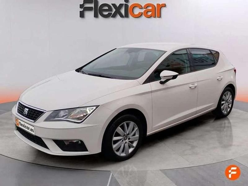 Usado Seat Leon ST Style 150 CV (110 kW) 2019 Blanco Familiar