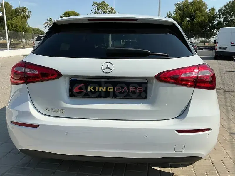 Usado Mercedes A200 163 CV (119 kW) 2019 Blanco Berlina