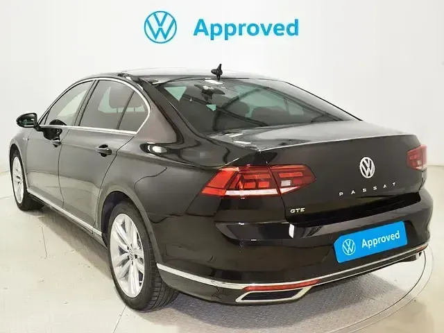 Usado VW Passat GTE 218 CV (160 kW) 2022 Negro Familiar