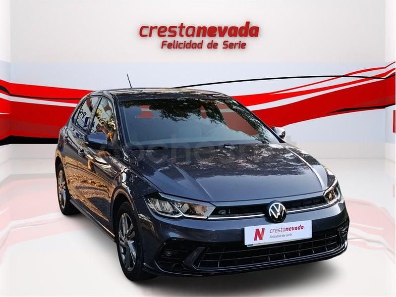 Usado VW Polo R-line 95 CV (69 kW) 2022 Gris / plata Berlina