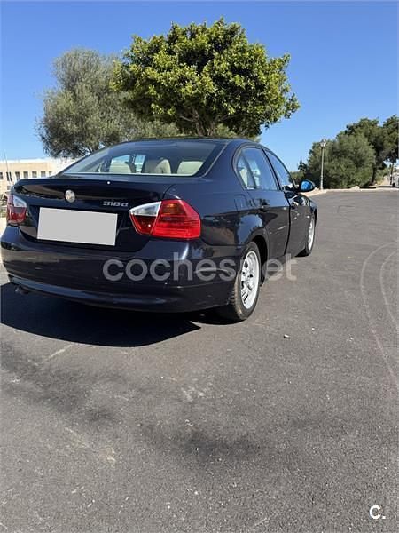 Usado BMW 318 122 CV (89 kW) 2006 Azul Berlina