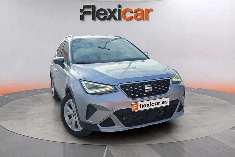 Gris Usado 2022 Seat Arona Xperience SUV | 16.990 € (Precio justo) - Imagen 1/4