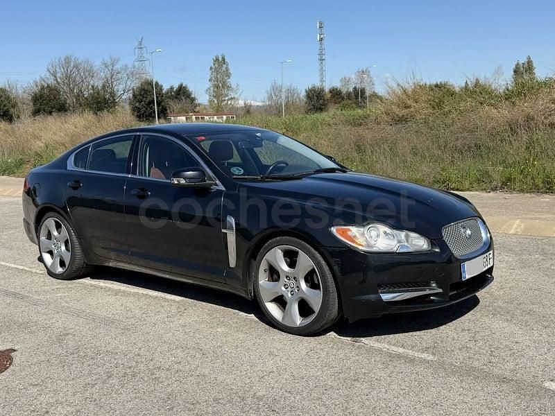 Usado Jaguar XF 416 CV (305 kW) 2008 Negro Berlina