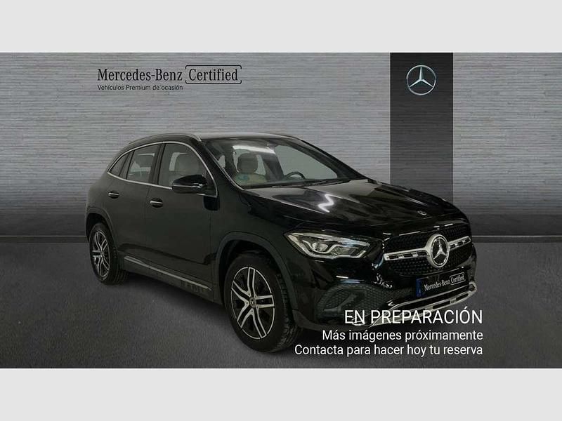 Usado Mercedes GLA200 150 CV (110 kW) 2021 Negro SUV
