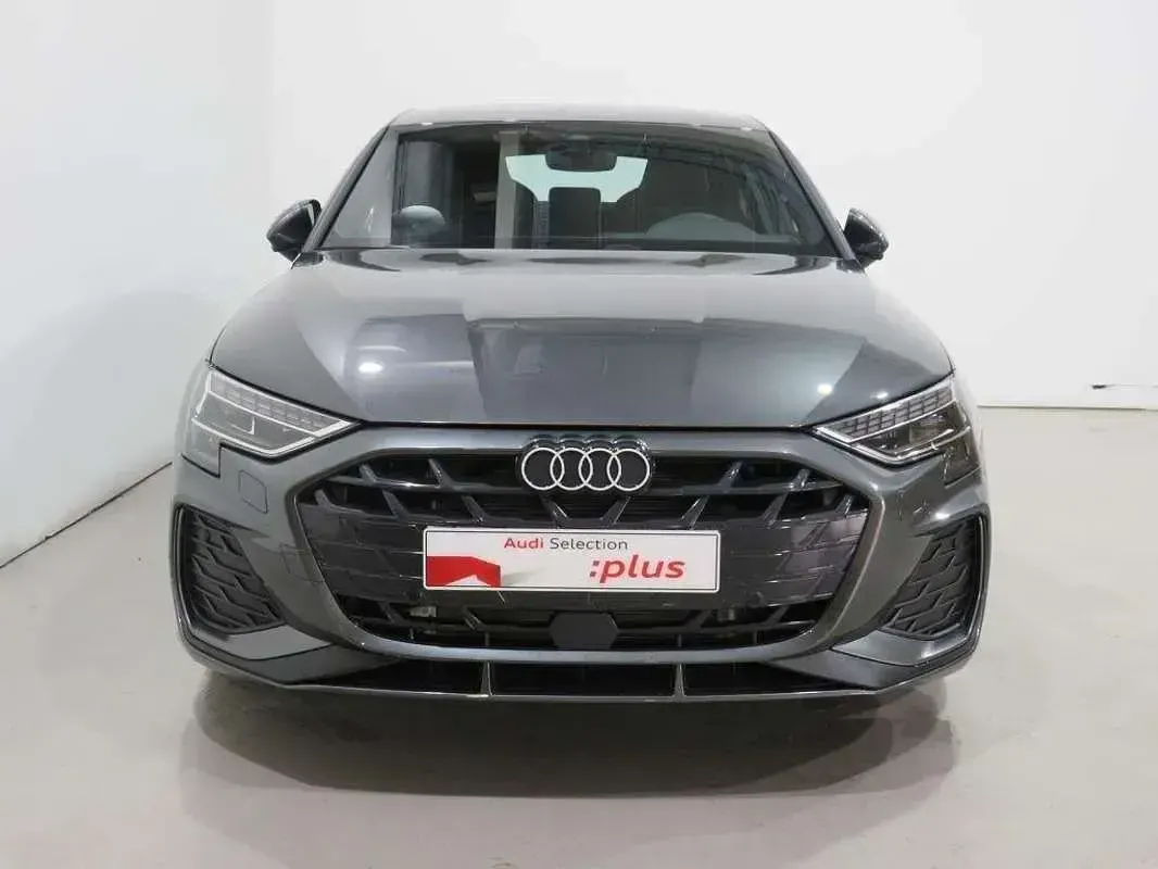 Usado Audi A3 Sportback e-tron S-Line 204 CV (150 kW) 2025 Gris Utilitario
