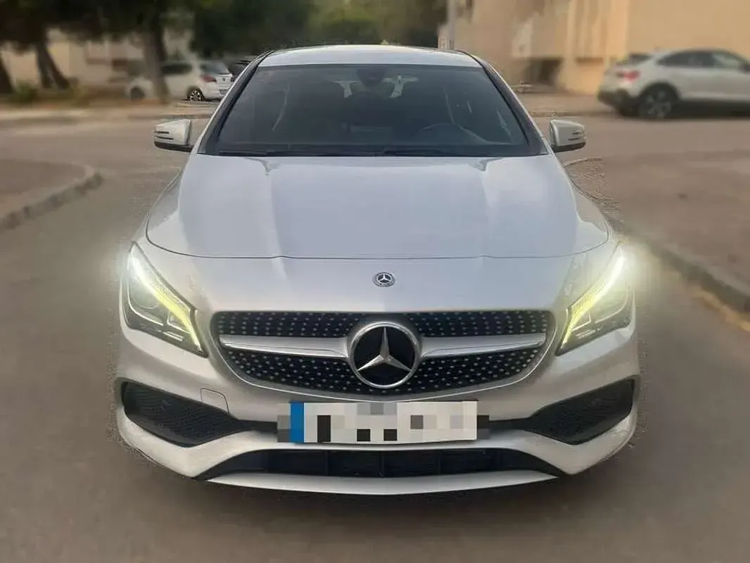 Käytetty Mercedes CLA200 Shooting Brake 136 HP (100 kW) 2018 Harmaa Farmari