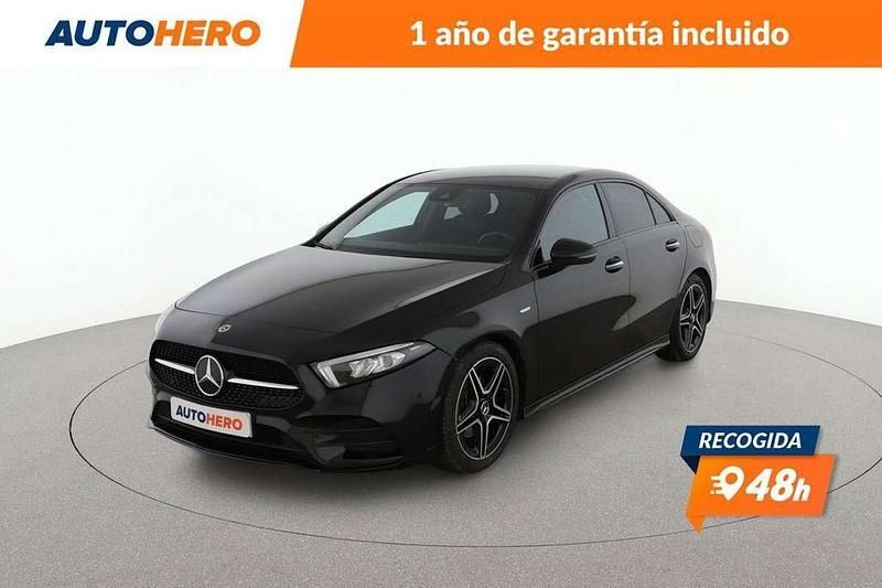 Negro Usado 2022 Mercedes A200 AMG line Berlina | 27.428 € (Buen precio) - Imagen 1/3