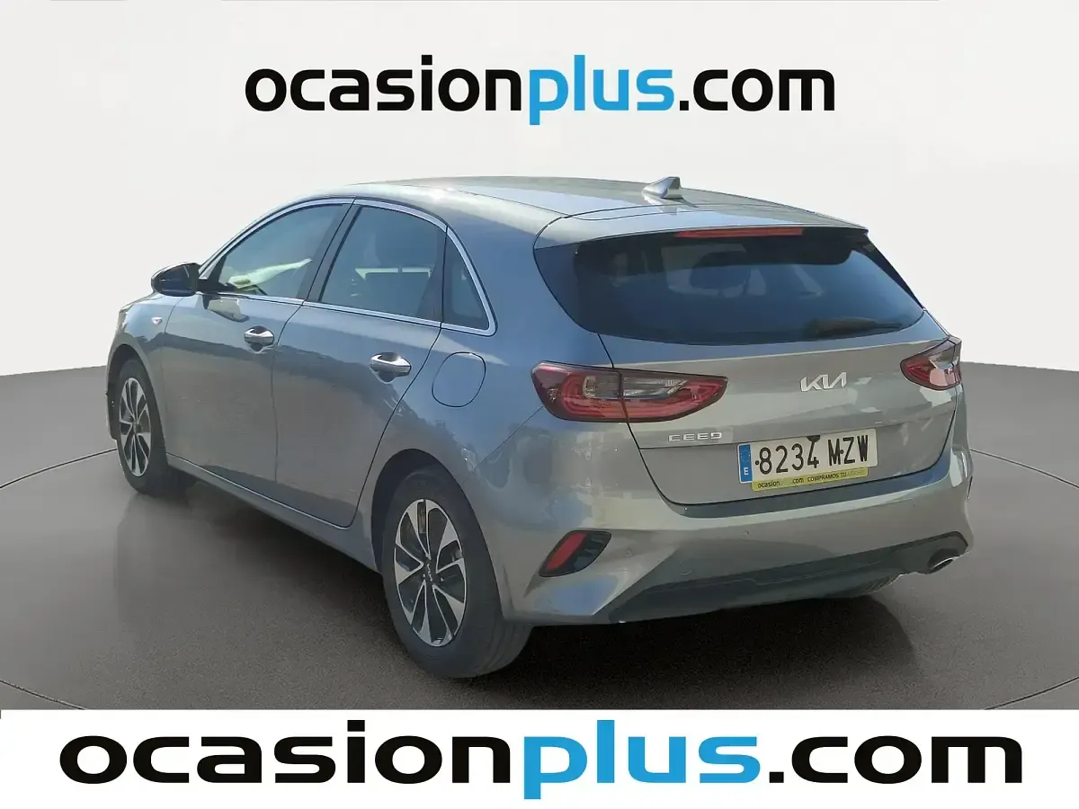 Usado Kia Ceed 100 CV (73 kW) 2025 Gris Utilitario