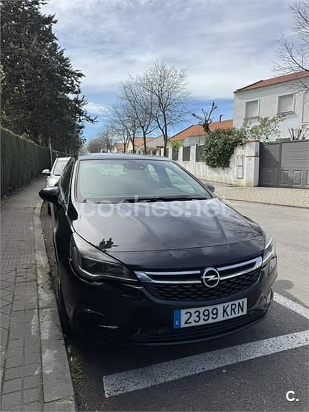 Usado Opel Astra Dynamic 150 CV (110 kW) 2018 Negro Berlina