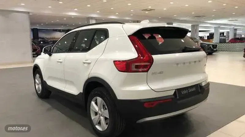 Nuevo Volvo XC40 2026 Blanco SUV