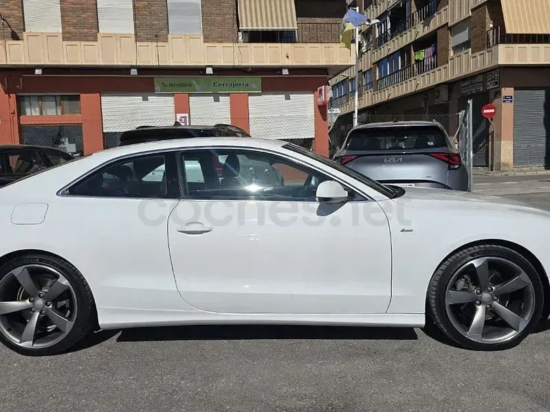 Usado Audi A5 177 CV (130 kW) 2012 Blanco Coupe