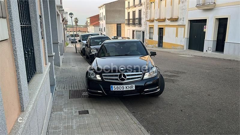 Usado Mercedes C220 Avantgarde 170 CV (125 kW) 2014 Negro Familiar