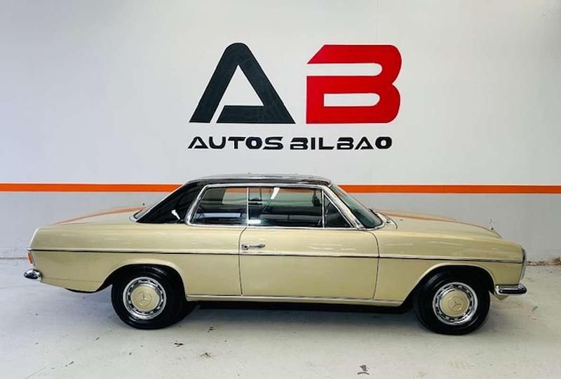 Usado Mercedes 280 160 CV (117 kW) 1974 Beige Coupe