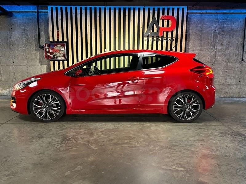 Usado Kia ProCeed GT 204 CV (150 kW) 2013 Rojo Utilitario